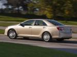 Toyota Camry LE 2011 года